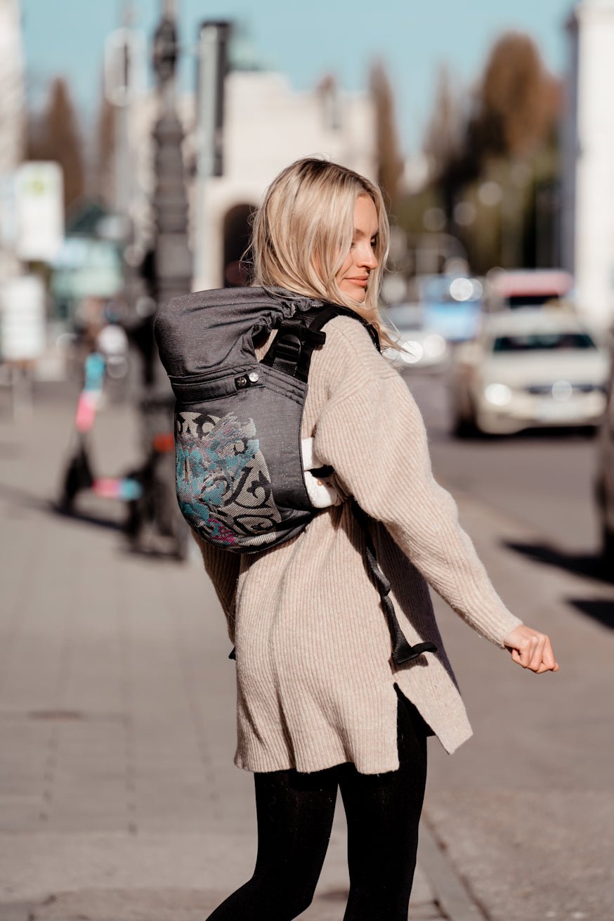 Babytrage Onbu Löwin Alexandra - KOKADI