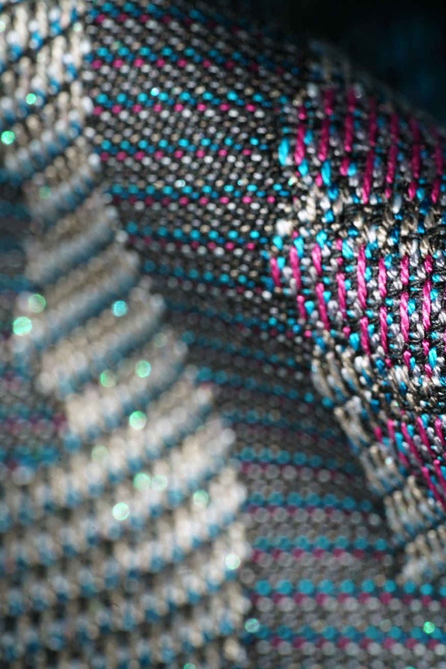 KOKADI Écharpe de portage anneaux Carlotta, l'enfant lion