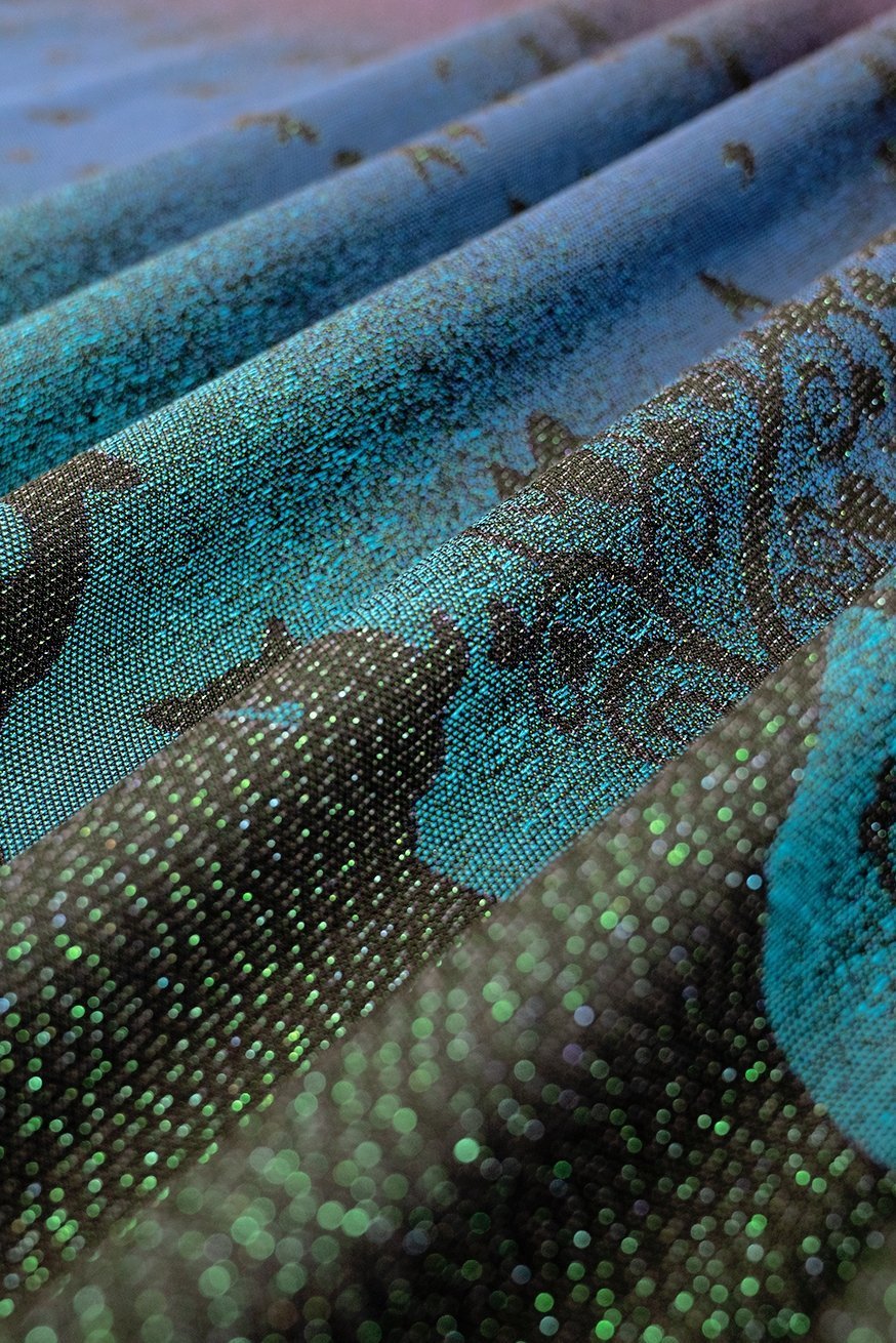 Écharpe de portage Pays des merveilles d'un bleu profond - KOKADI